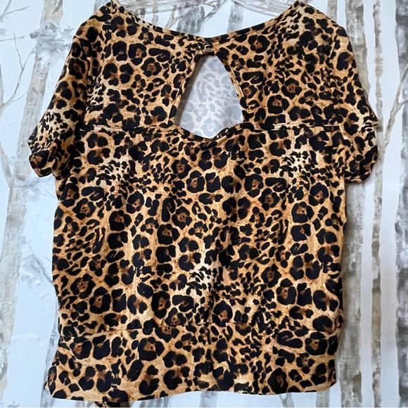 By & By Leopard Print Women's Top - XXL P2P:23” L:25” - Picture 4 of 13